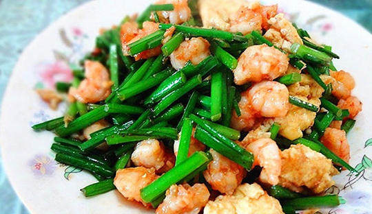 韭菜炒虾仁,补补矿物质